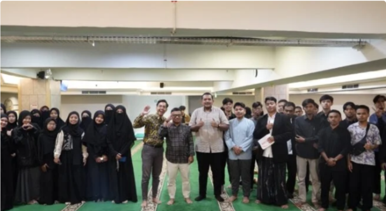 Dakwah Bijak di Era Digital Syiar dan Etika Medsos IIM Surakarta